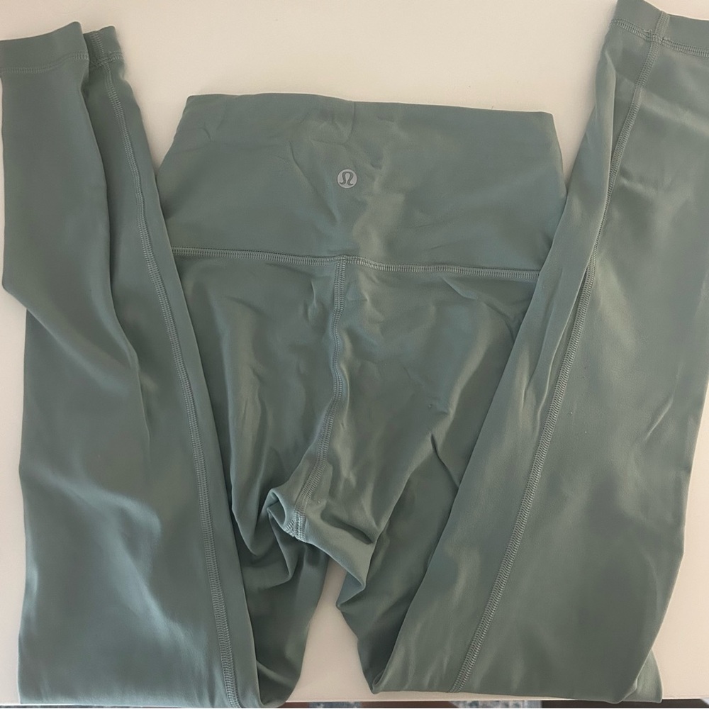 Lululemon Wunder Train High Rise Tight 25” in Misty Glade